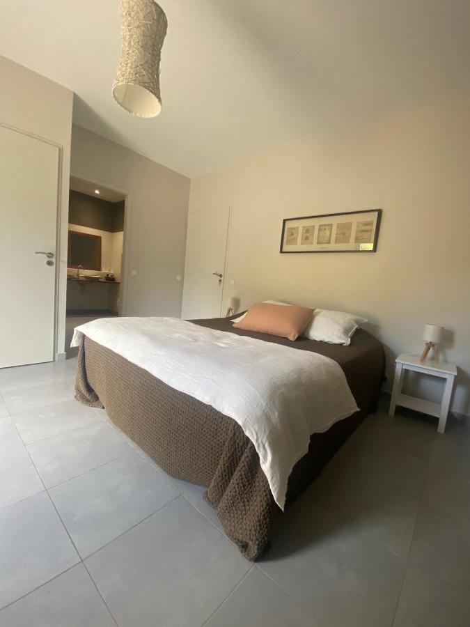 Les Centaurines Bed and Breakfast Saint-Siffret Eksteriør billede